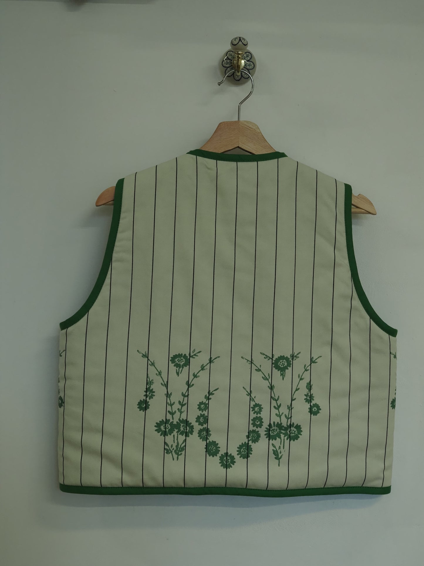 Reversible Green & Cream Screenprinted Wool Quilt Vest - Large (UK 16-18)