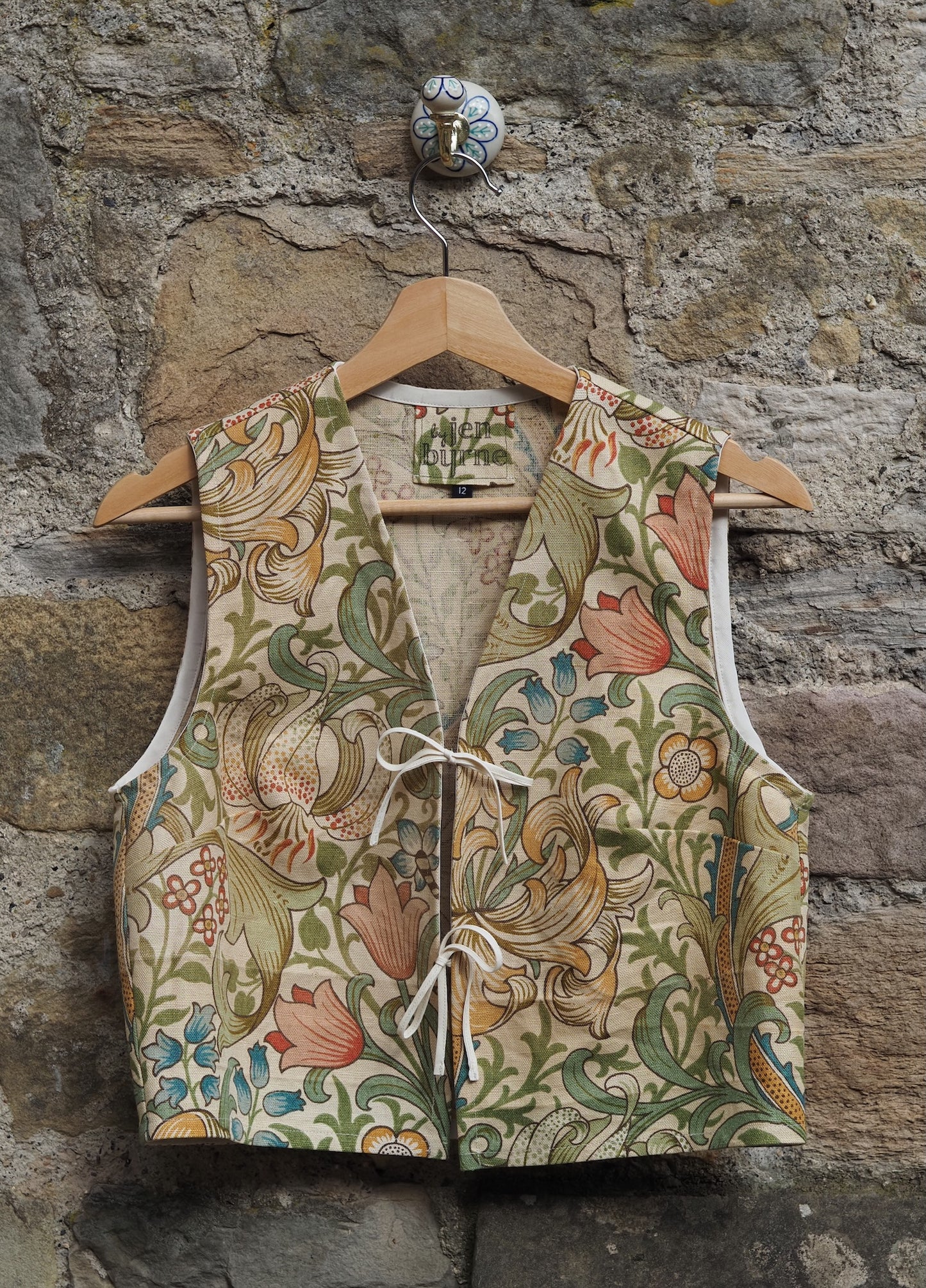 Bluse „Iris by the Sea“ von Tilly – Größe S / UK 10 / US 6