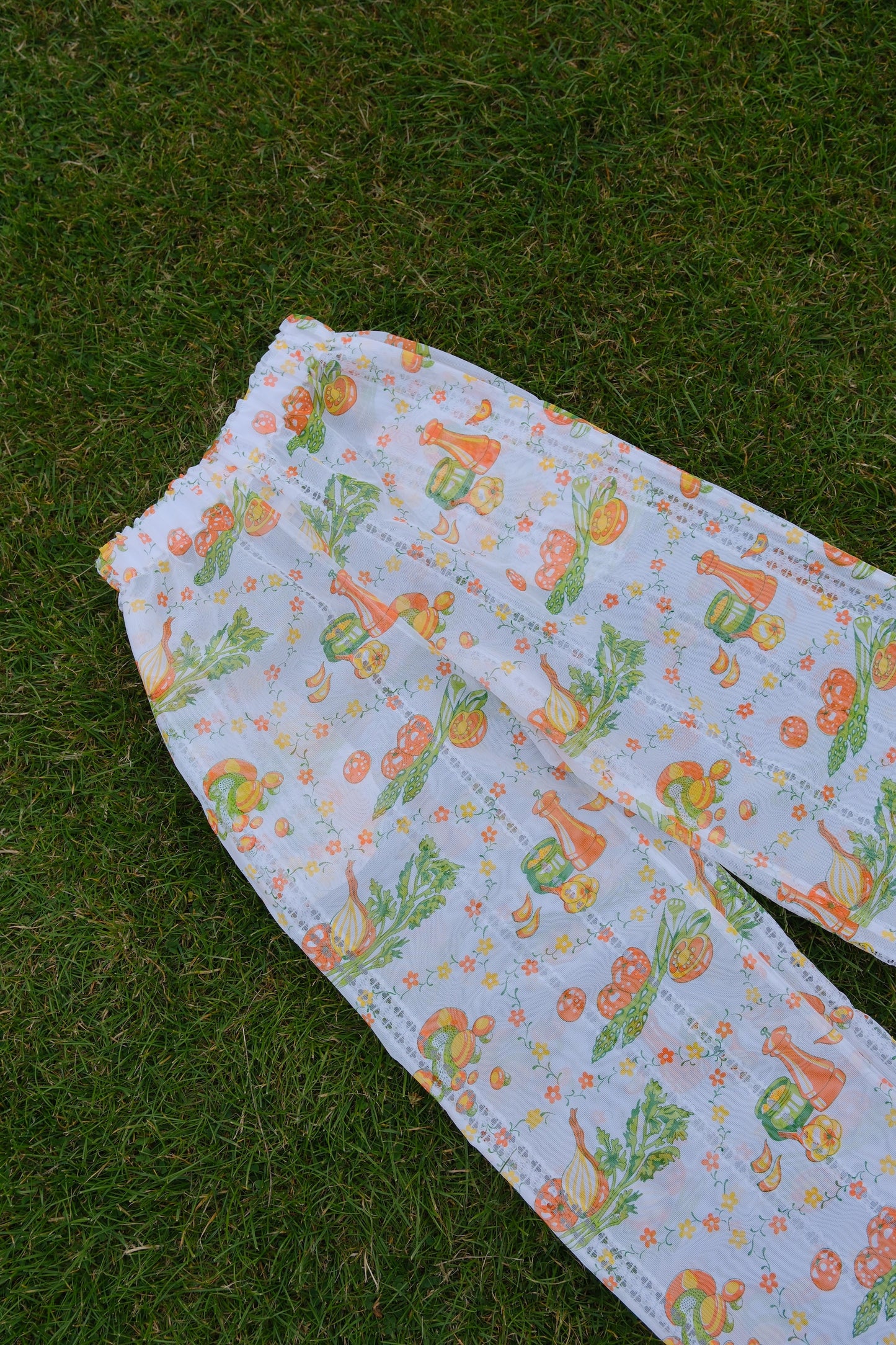 'Veggie Salad' Willow Mesh Trousers - Size Small