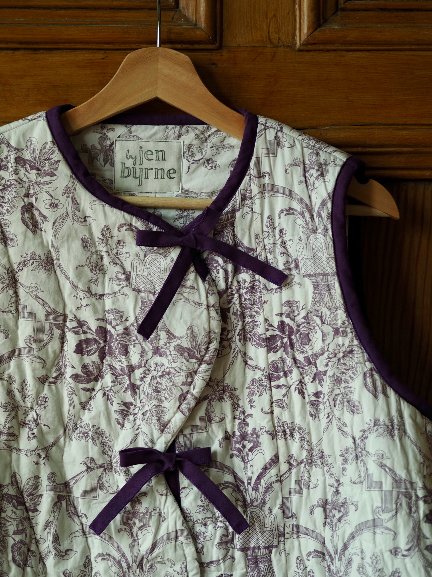 Toile de Jouy Steppweste – Klein (UK 8–10)