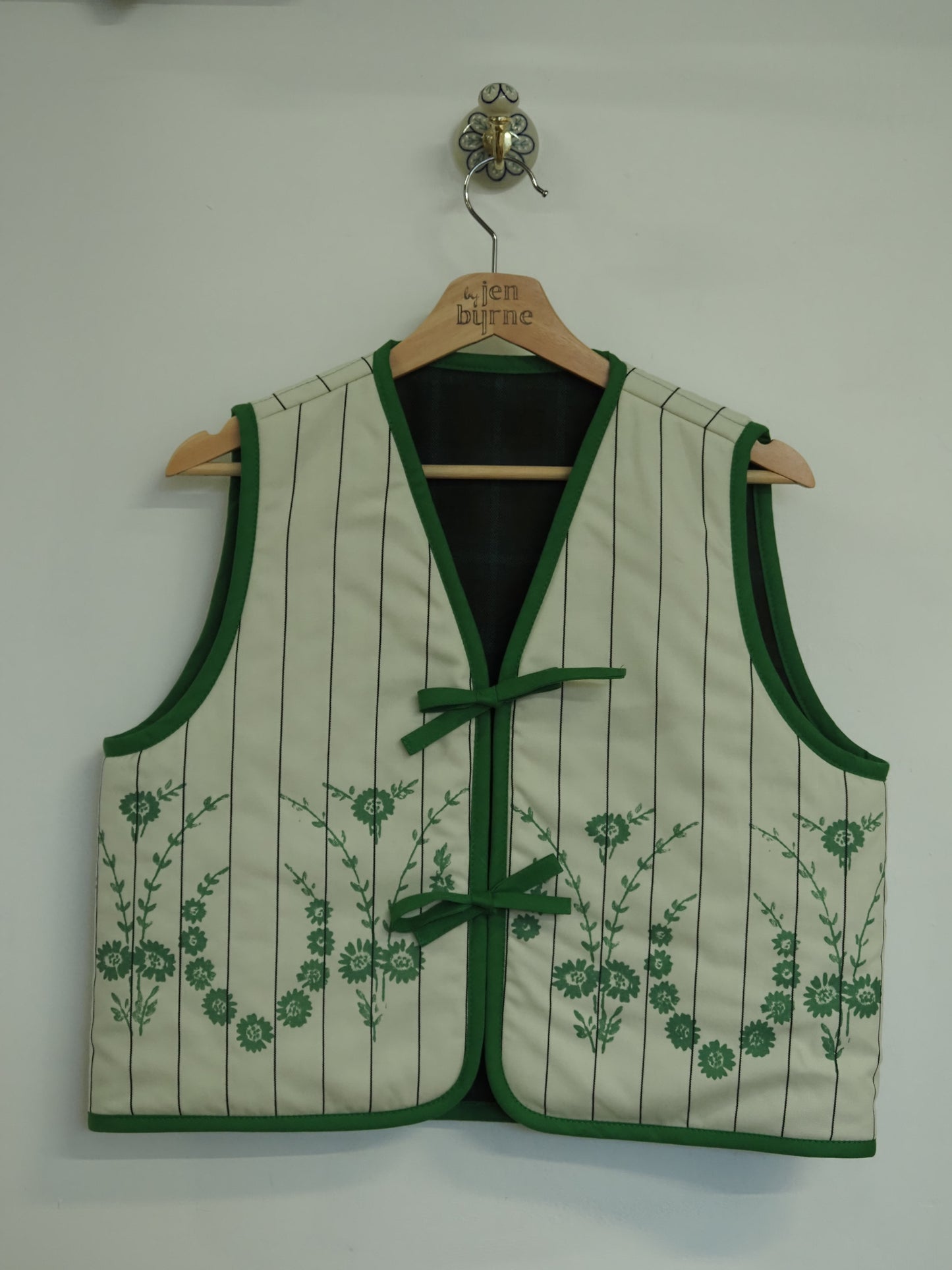 Reversible Green & Cream Screenprinted Wool Quilt Vest - Large (UK 16-18)
