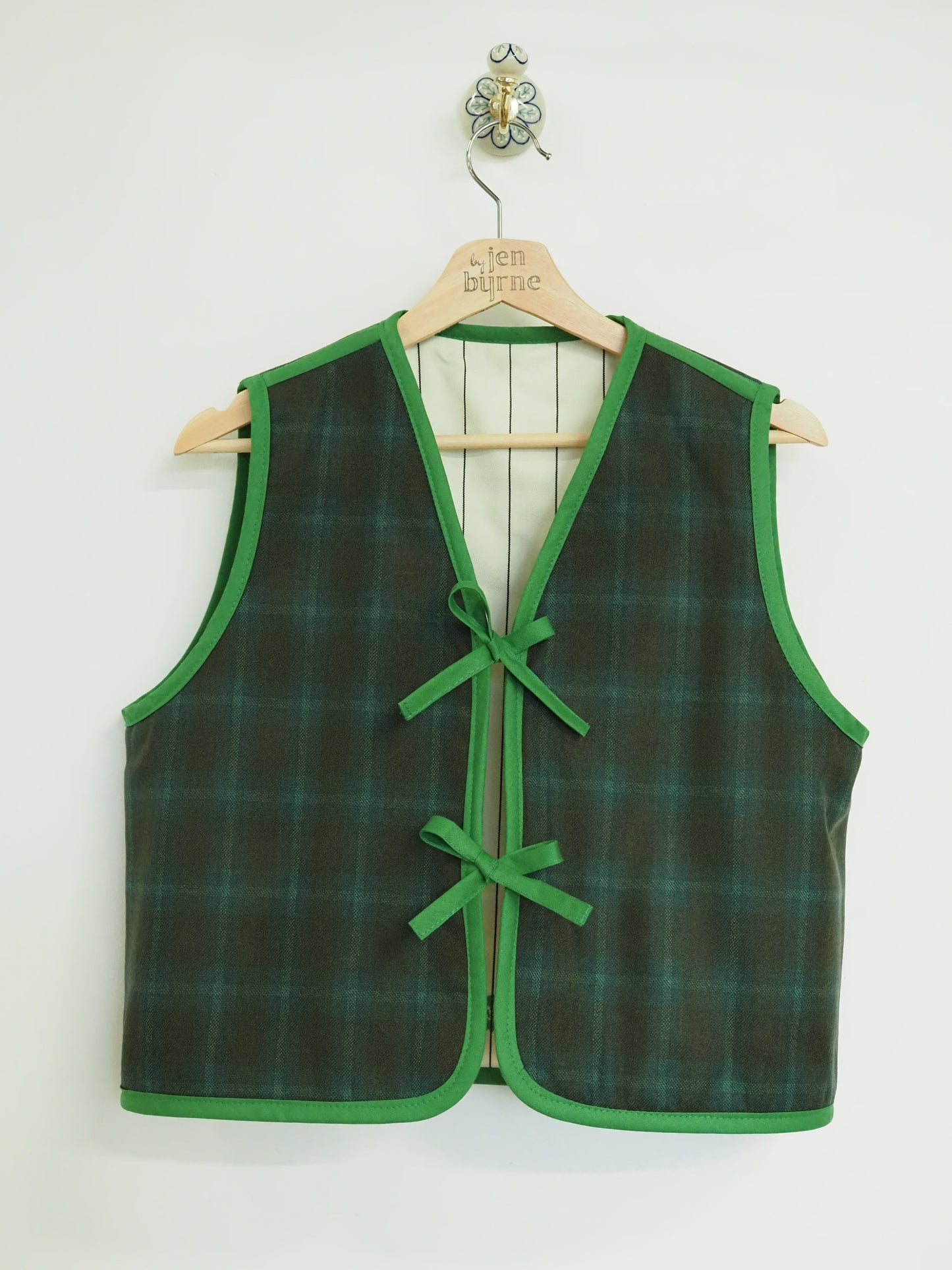 Reversible Green & Cream Screenprinted Wool Quilt Vest - Large (UK 16-18)