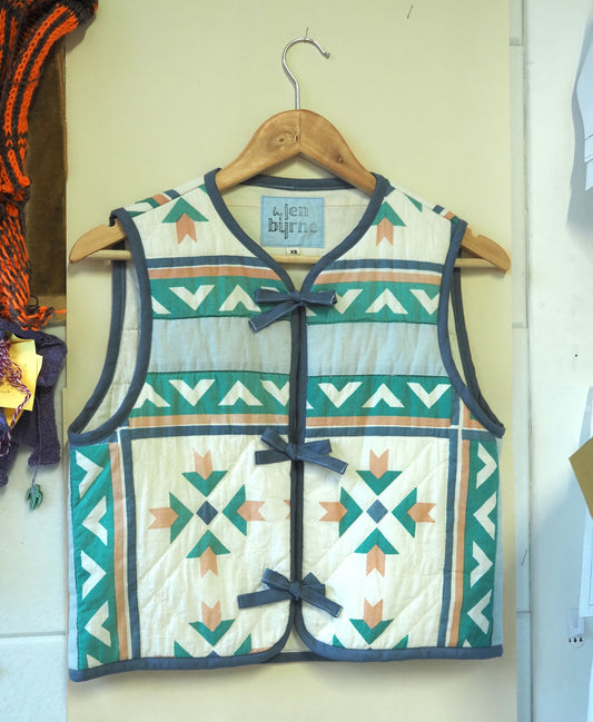 Patchwork-Steppweste – Klein (UK 8–10)