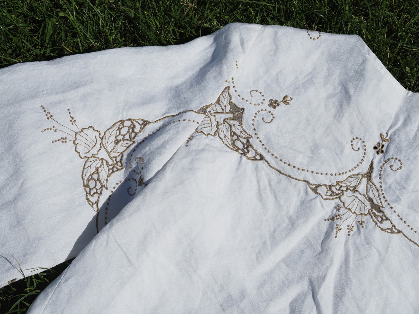 'Shadow Dancer' Danu Tablecloth Blouse - Size UK 16 / US 10